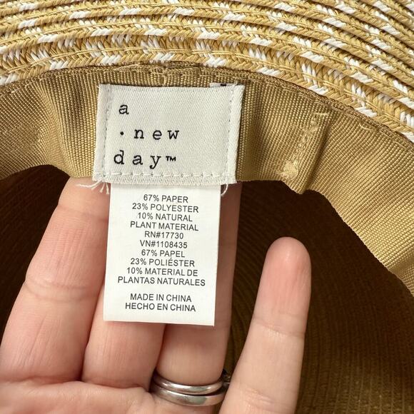 A New‎ Day Wide Brim Straw Sun Hat in Natural and White, One Size - Picture 7 of 7